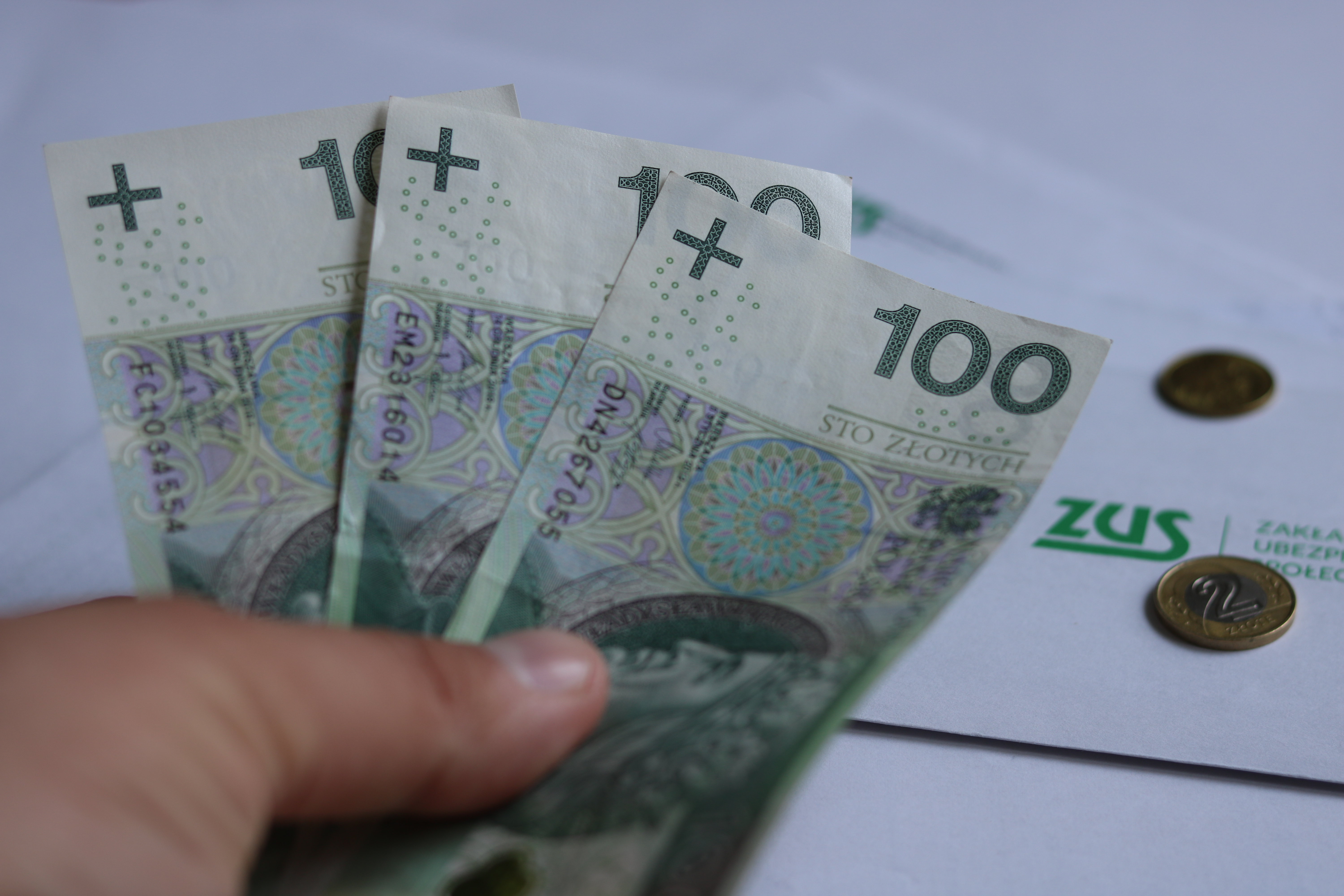 Limit ZUS 2025 - ile wynosi? Praca a 30-krotność w 2025. Kogo dotyczy przekroczenie składek ZUS?
