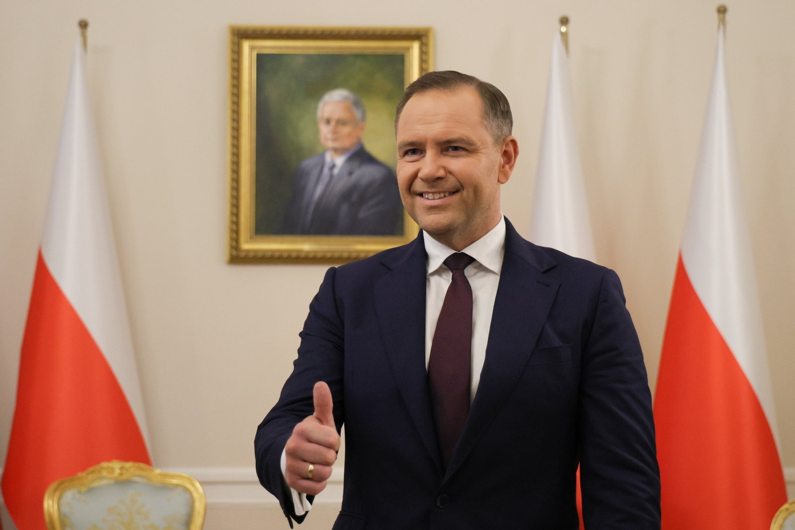 Prezydent elekt nadal kieruje IPN. Karol Nawrocki między dwoma urzędami