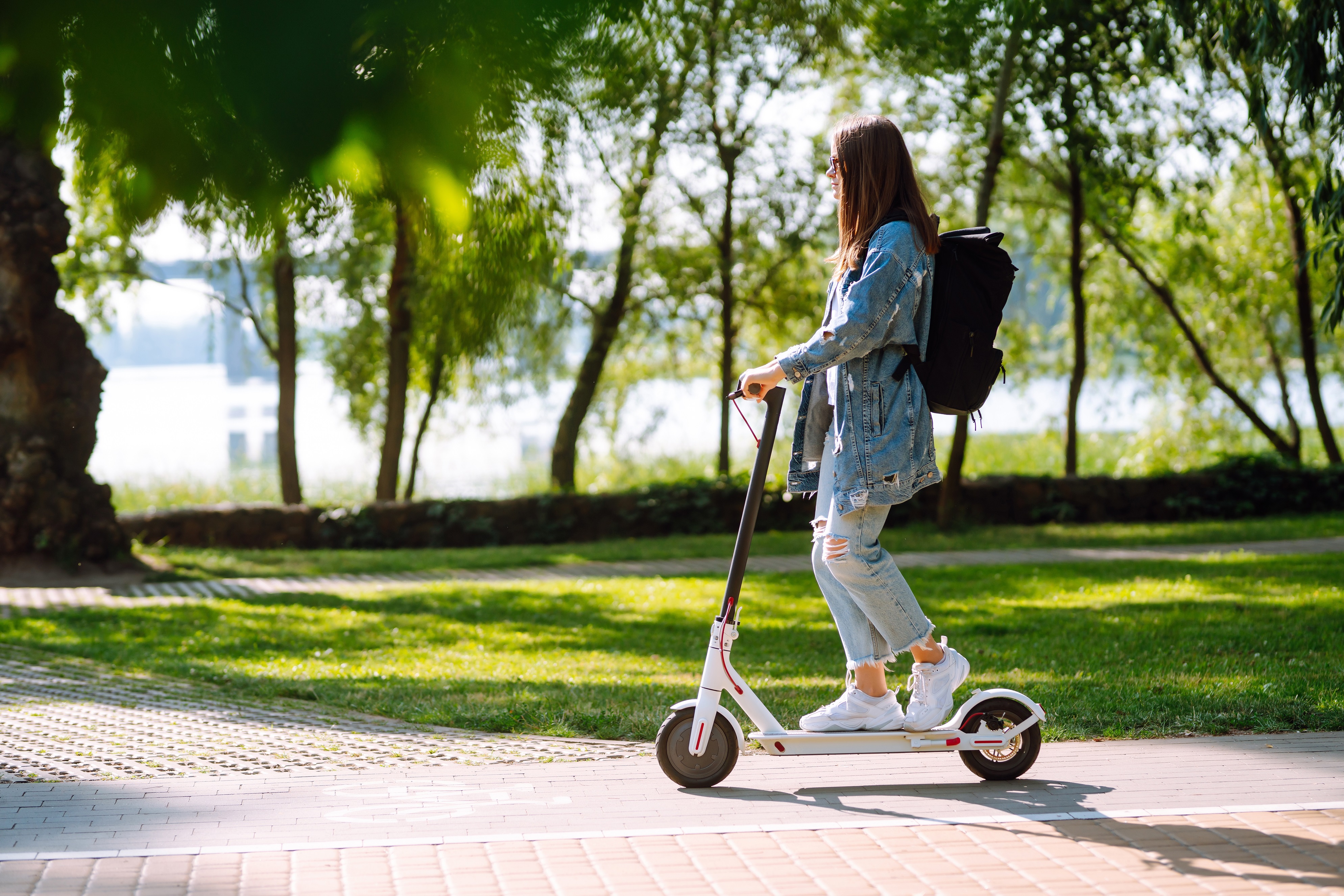 Kask będzie obowiązkowy? Coraz więcej wypadków z udziałem hulajnóg elektrycznych