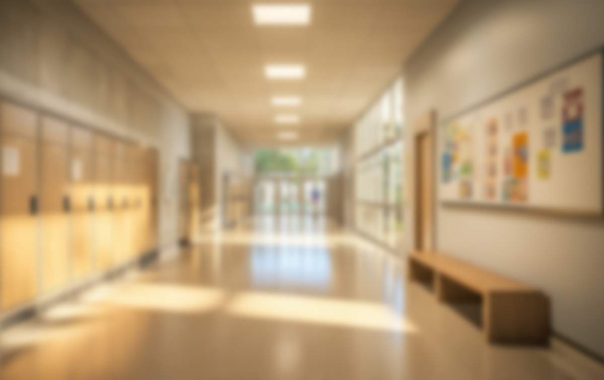 Czy świadczenie urlopowe przysługuje pracownikom administracji i obsługi szkoły?