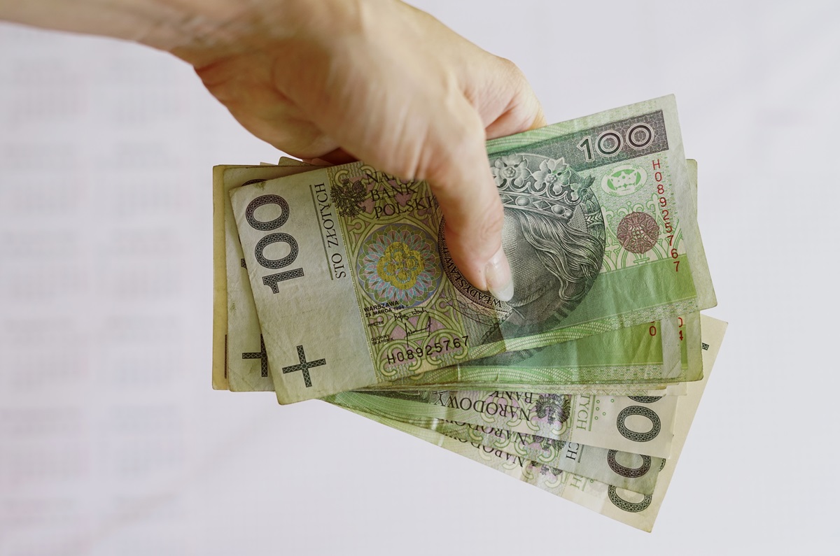 Renta wdowia - kiedy pierwsze wypłaty? Terminy wypłat ZUS w lipcu i sierpniu