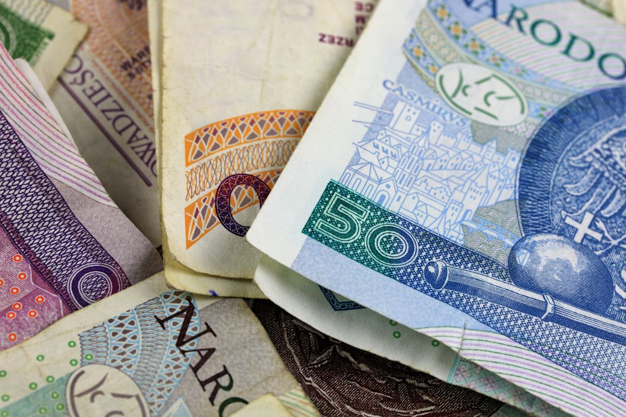 Za 5 lat 2 dni urlopu, a za 25 lat aż 10 dni. Nie ma obiecanych przepisów