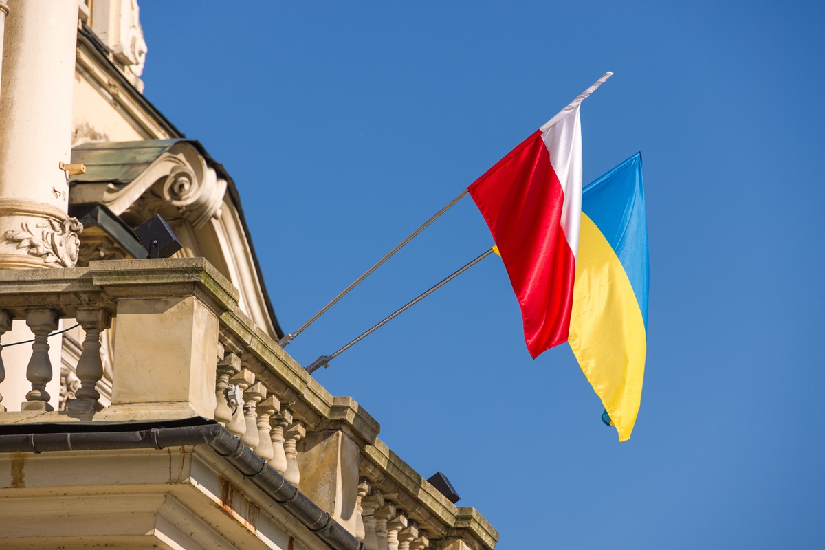 Obywatele Ukrainy po 30 września 2025 r. Przedłużony legalny pobyt w Polsce do 4 marca 2026 r. Prezydent podpisał nową ustawę