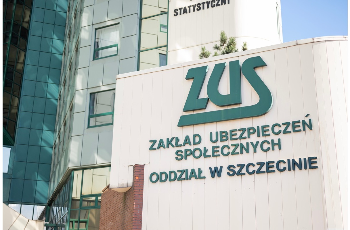 Czy ZUS pracuje 10 listopada 2025 r.