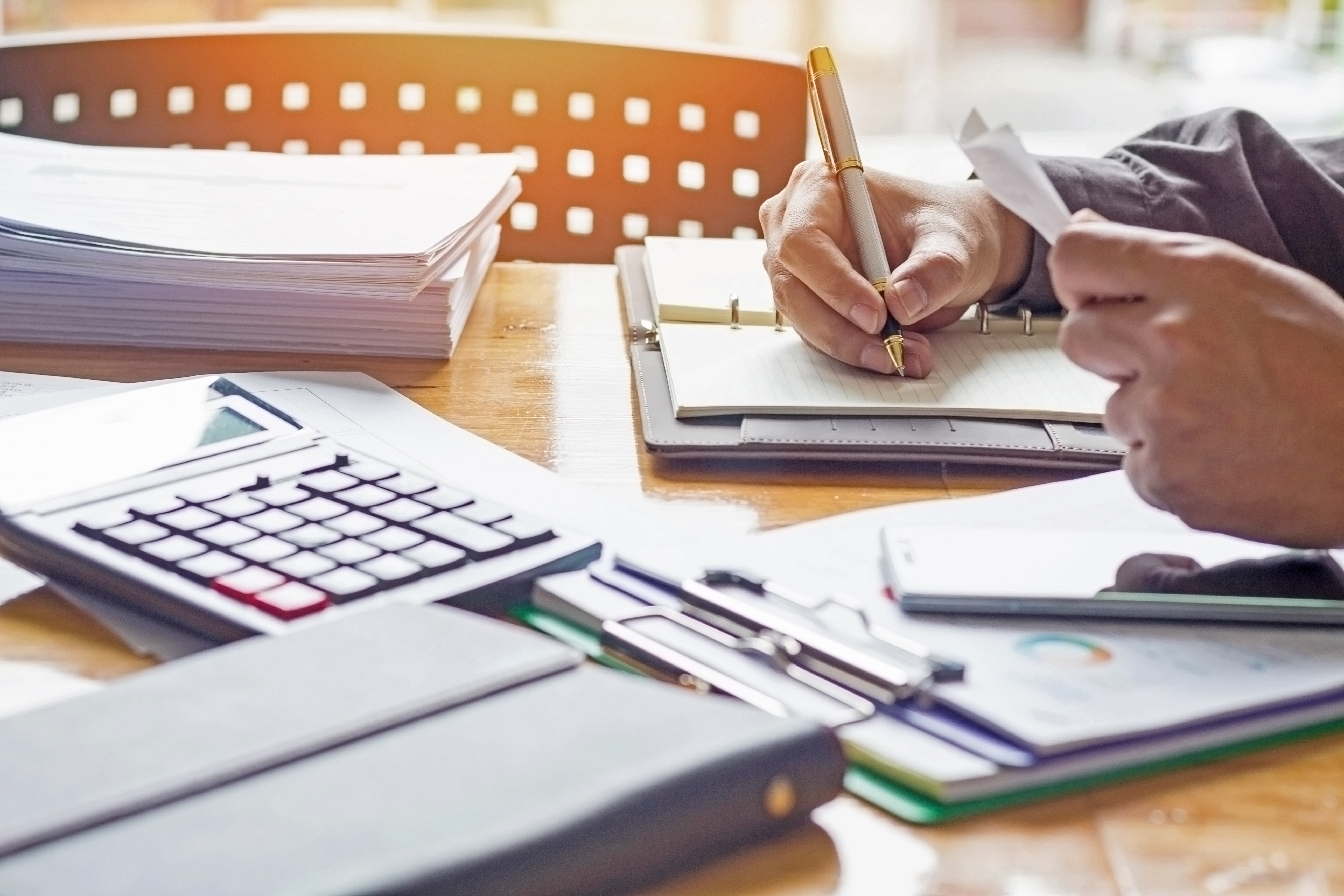 Konsolidacja sprawozdań finansowych – czy warto przekazać przygotowywanie skonsolidowanych SF firmie outsourcingowej?