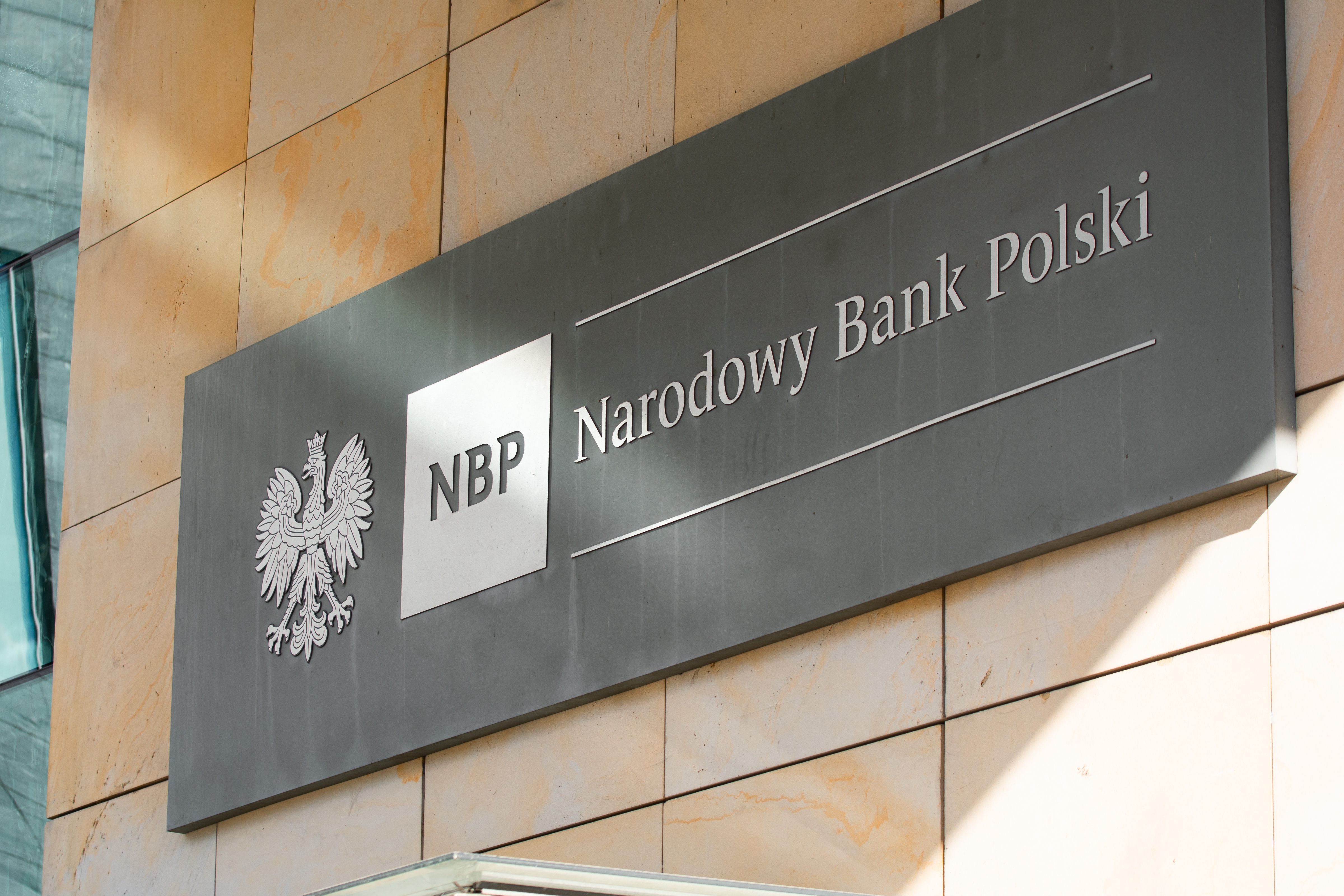 Prezent pod choinkę od Rady Polityki Pieniężnej. Jak spadną raty kredytów po szóstej w tym roku obniżce stóp procentowych NBP?