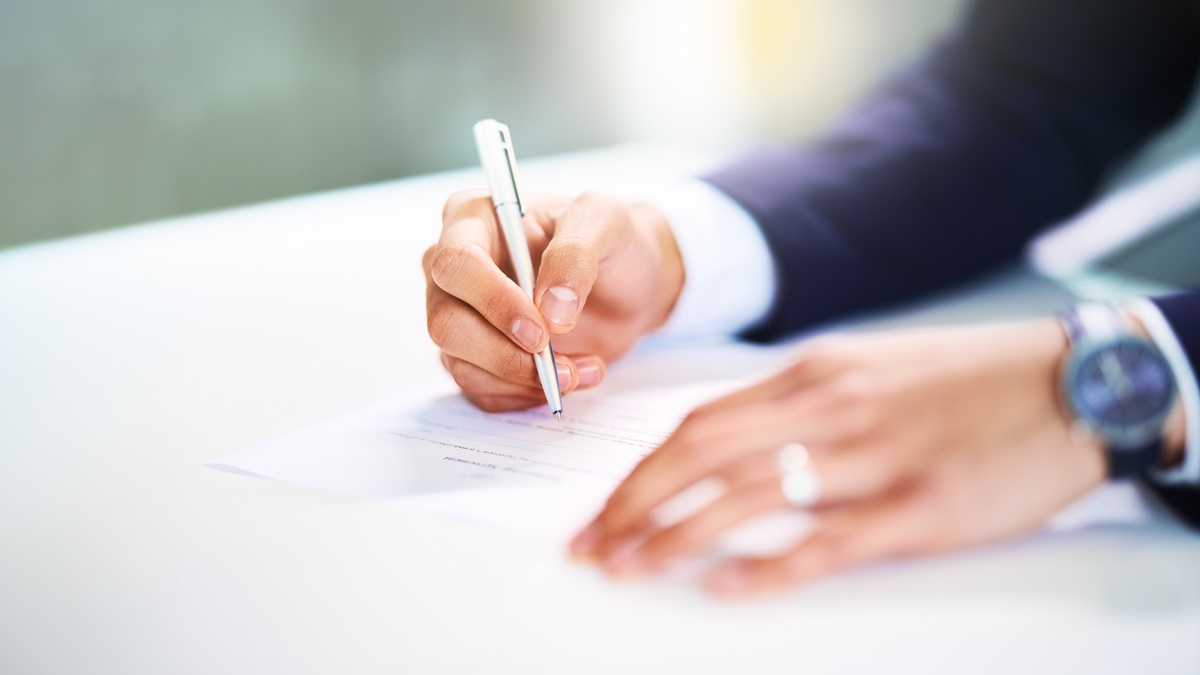 Dłuższy termin na oświadczenie o korzystaniu z zamrożonej ceny prądu. Firmy z sektora MŚP będą miały czas do 30 czerwca 2026 r.