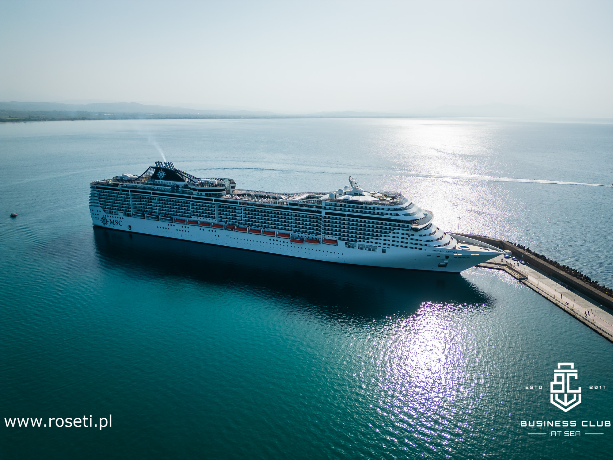 Biznes na pełnym morzu: jak rejsy stają się inkubatorem relacji i nowych możliwości