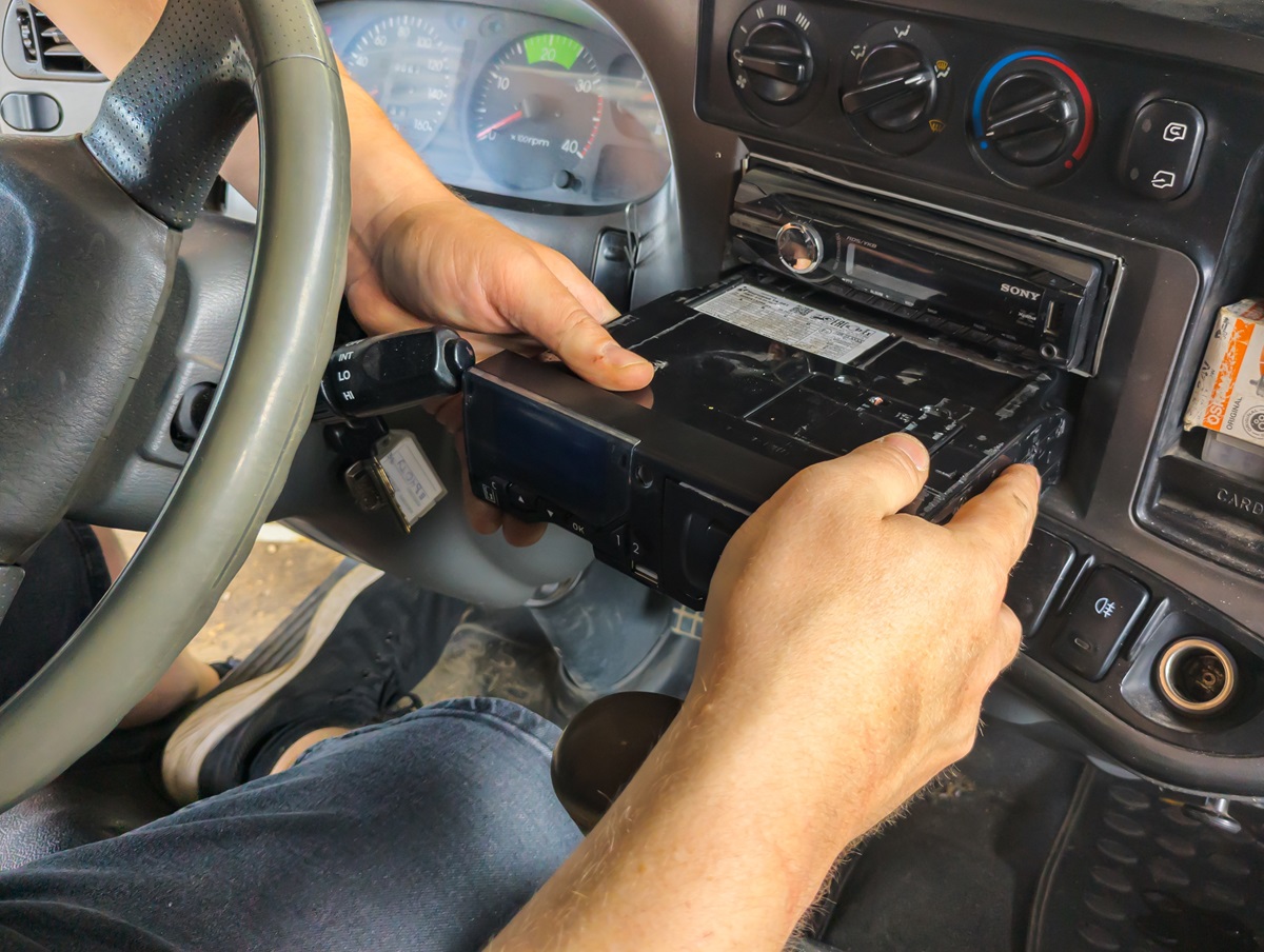 3 tys. zł na jeden pojazd. Można już składać wnioski o dofinansowanie do wymiany tachografów