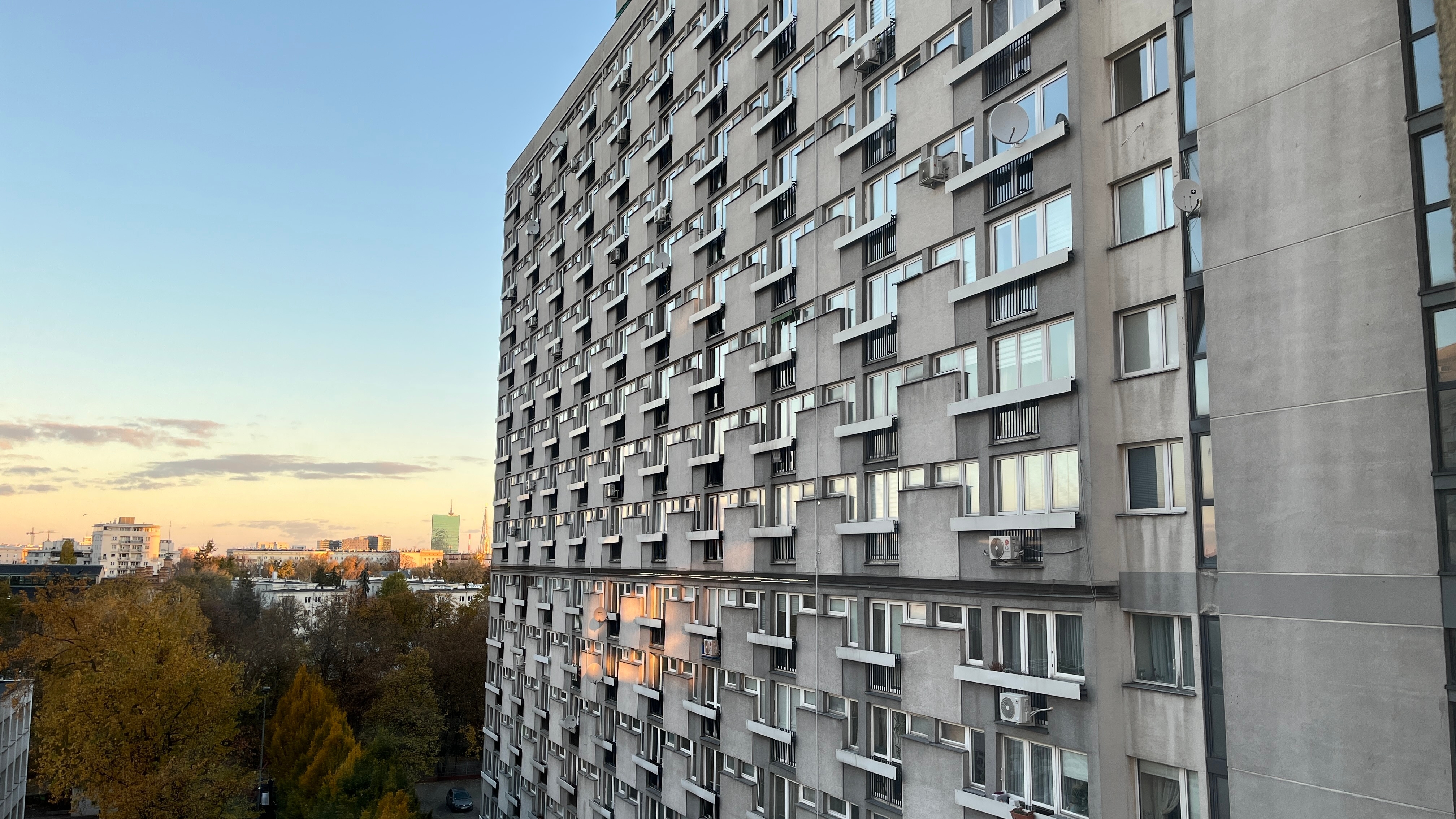 Ten bezwzględny obowiązek dotyczy wszystkich właścicieli domów i mieszkań. Kara za jego niedopełnienie to 5 tysięcy złotych. Wskazali konkretny termin