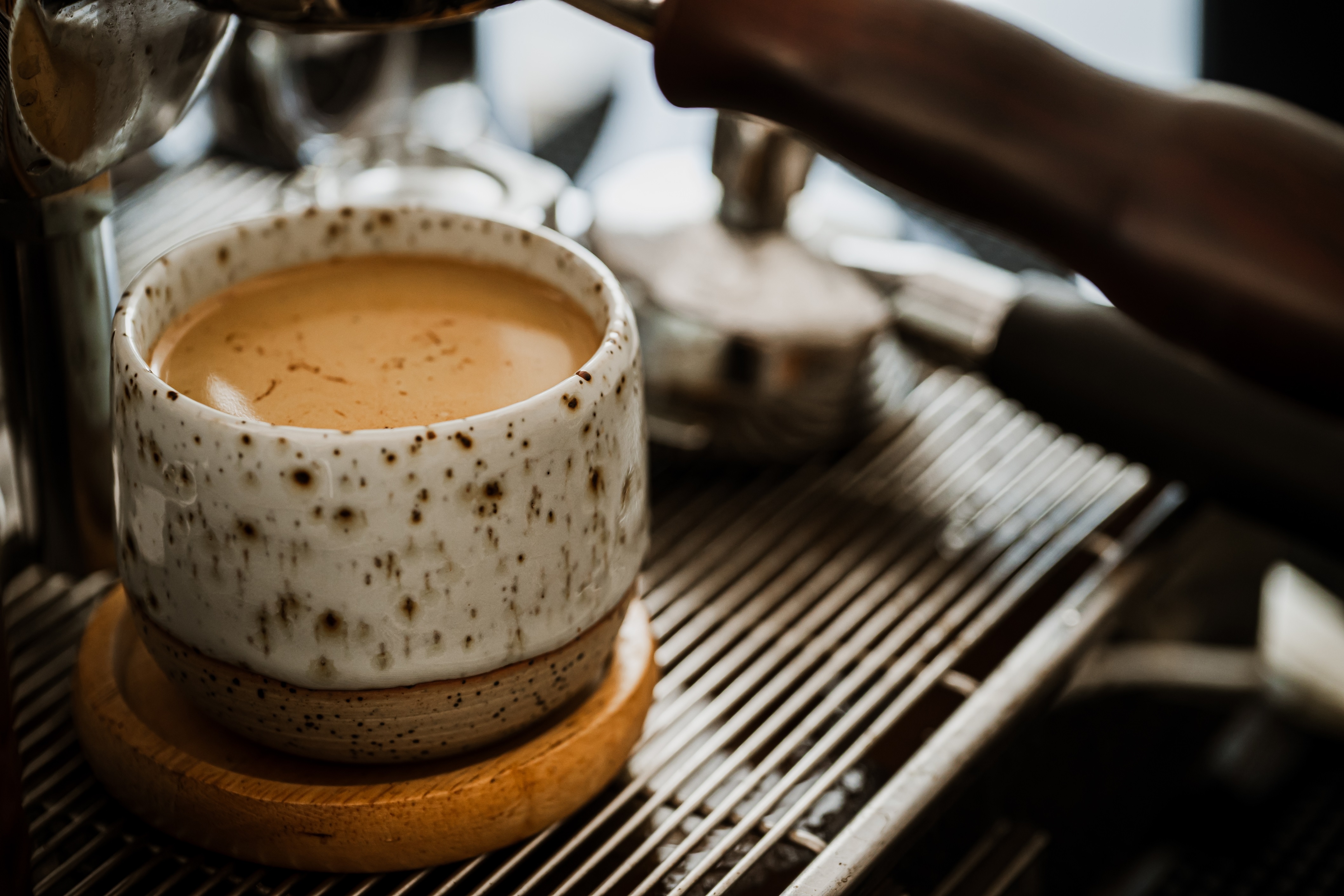 Wsyp do porannej kawy. Ten dodatek obniża poziom stresu i ciśnienie krwi