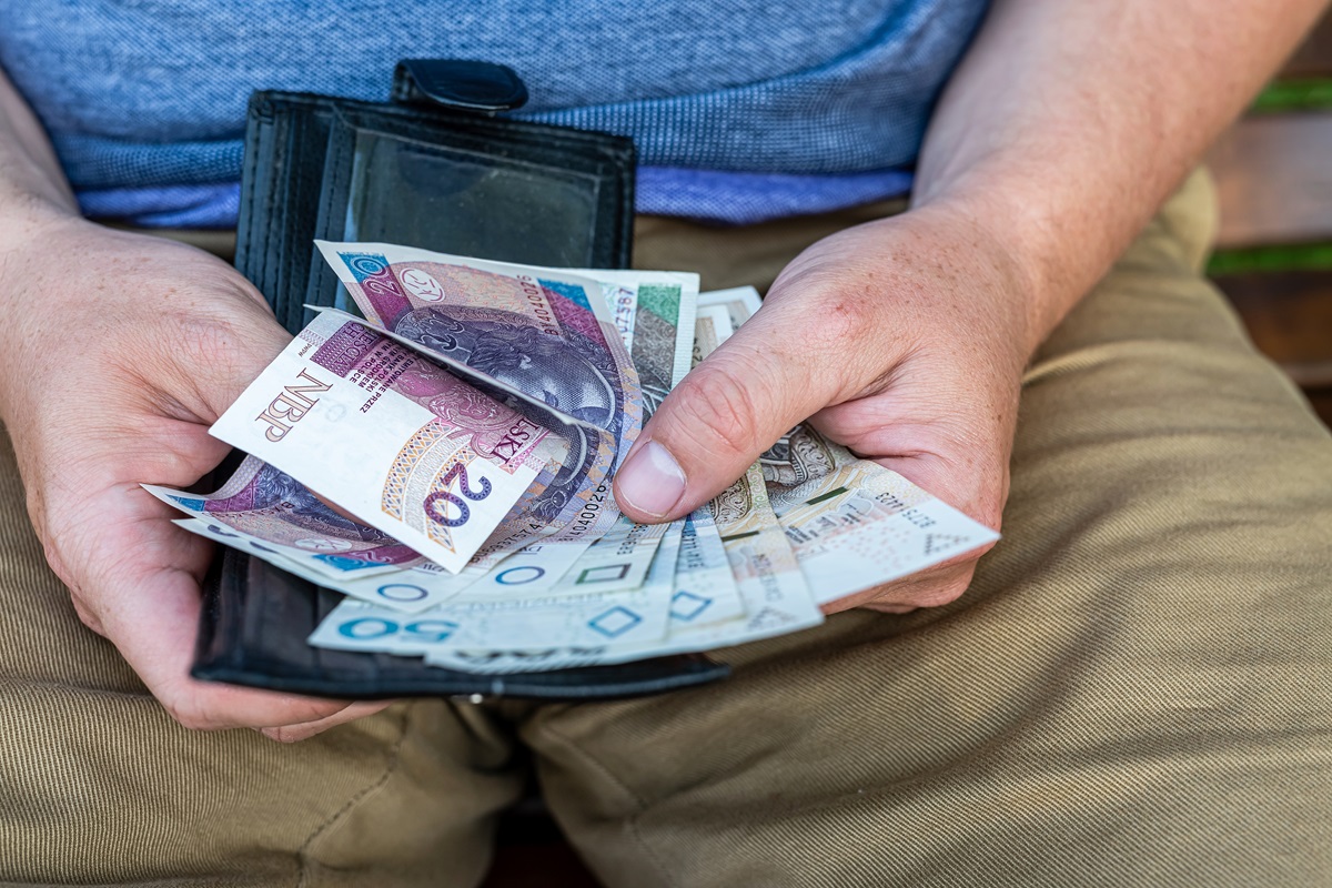 Nie przepracowałeś całego roku? Nic nie szkodzi i tak możesz dostać trzynastkę! Wielu pracowników przez cały czas nie korzysta z tego sposobu