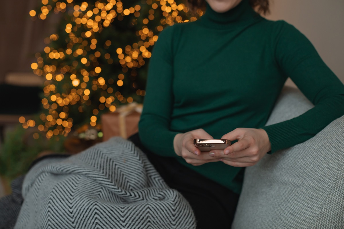 Phubbing może popsuć nie tylko święta. Komu przyda się przerwa od algorytmów?