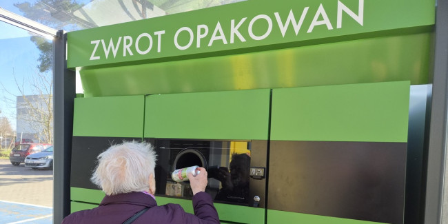 System kaucyjny: sklep musi wydać gotówkę na żądanie klienta. Rabat na zakupy tylko jako dodatkowa możliwość