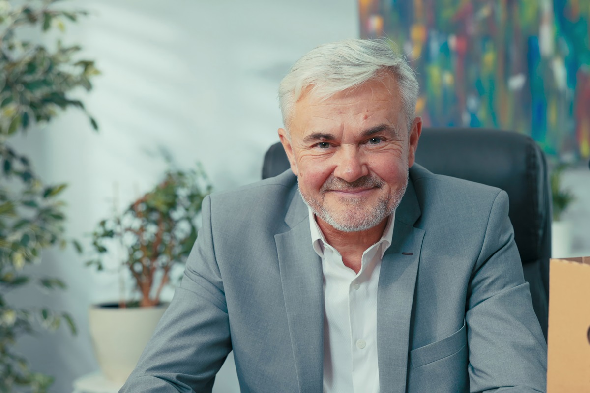 Pracownicy lubią swoich szefów, ale im nie ufają