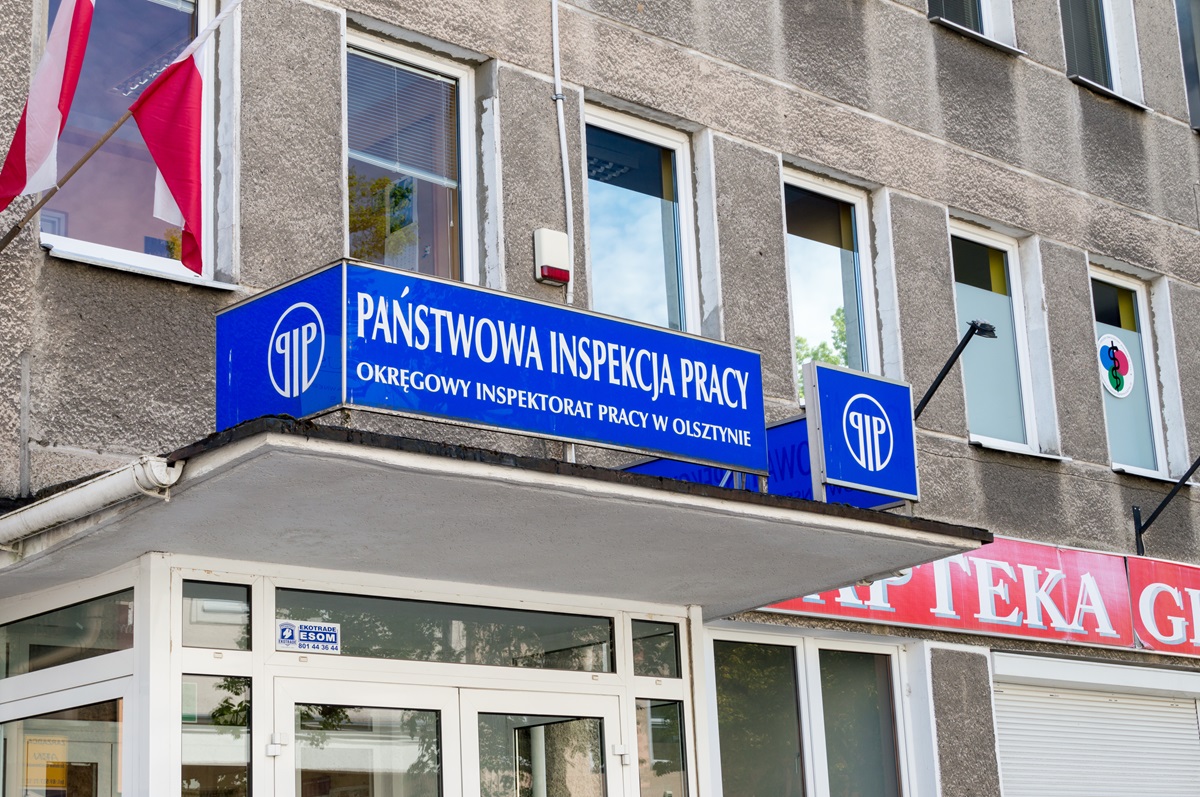 Kontrola PIP przed wakacjami: co Inspekcja Pracy sprawdza najczęściej? Czy zapowiada kontrolę?