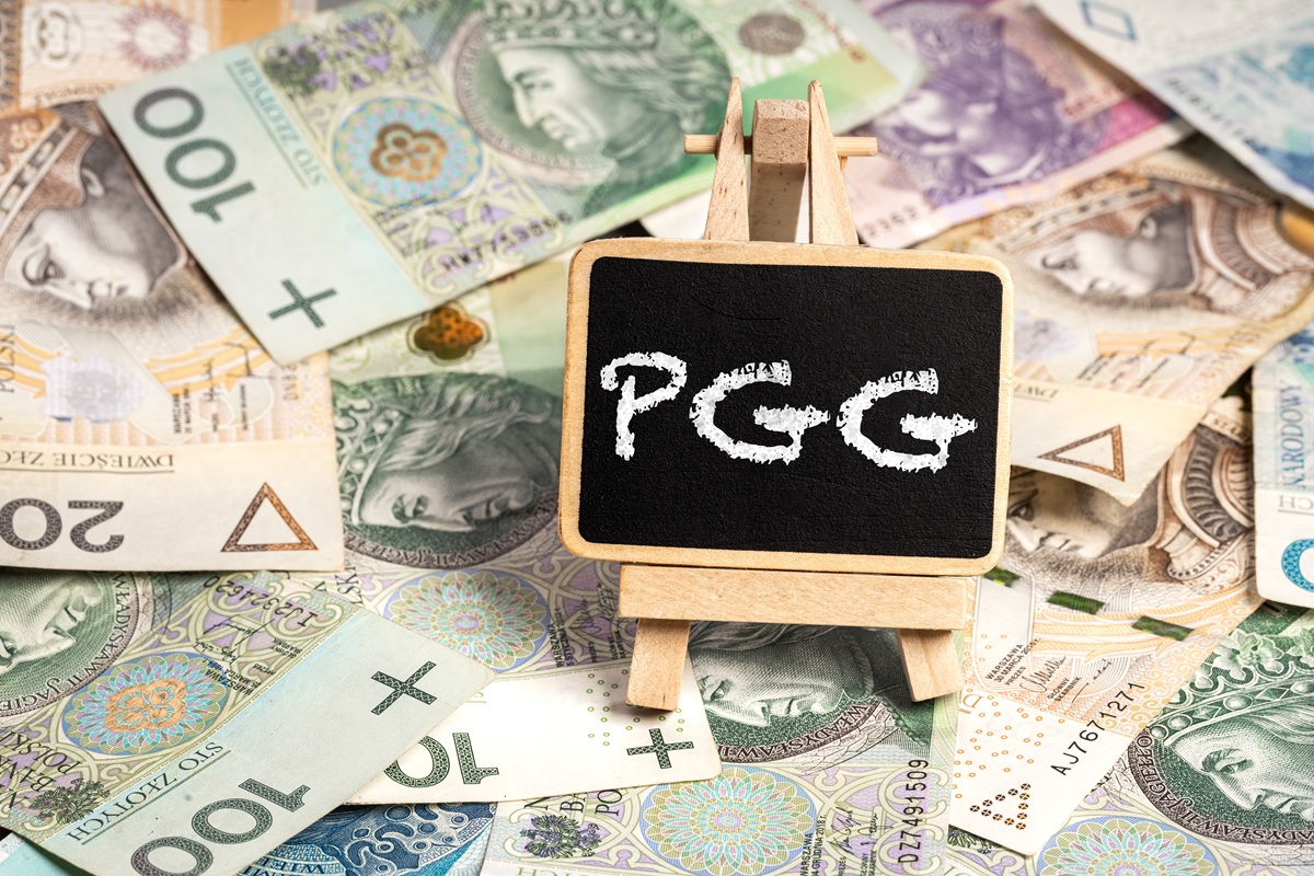 PGG z korzyścią dla pracowników rozszerza zasady zaliczania stażu pracy. Wiele osób zyska więcej uprawnień, jak: wyższe nagrody, odprawy, karta górnika