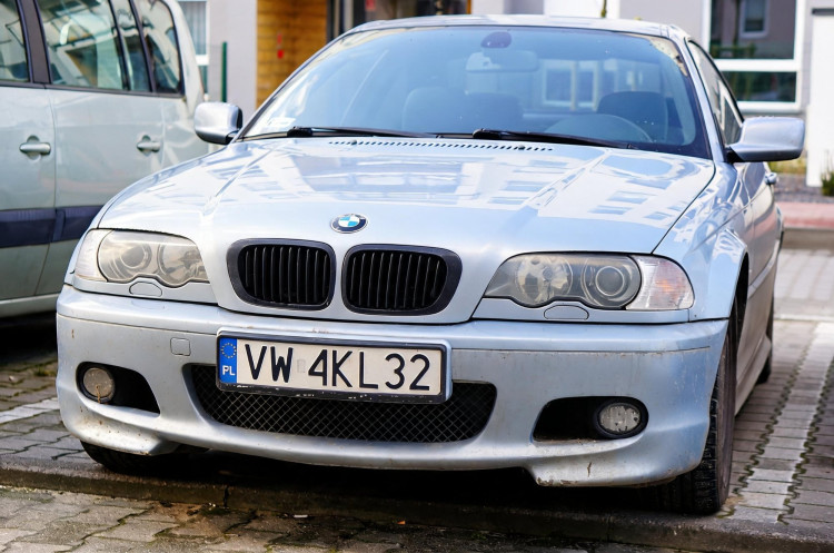 VW na tablicy wcale nie świadczy o marce auta, a XD to nie efekt humoru kierowcy - po prostu skończyły się rejestracje