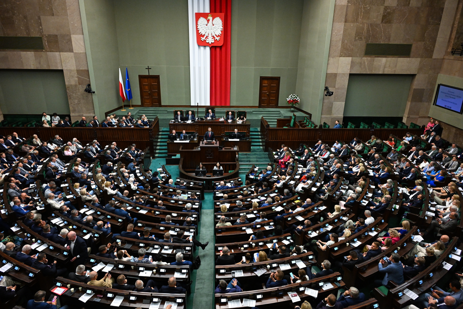 Wyłączenie dodatków z płacy minimalnej i inne zmiany ustawy o minimalnym wynagrodzeniu. Sejm rozpatruje poselski projekt nowelizacji