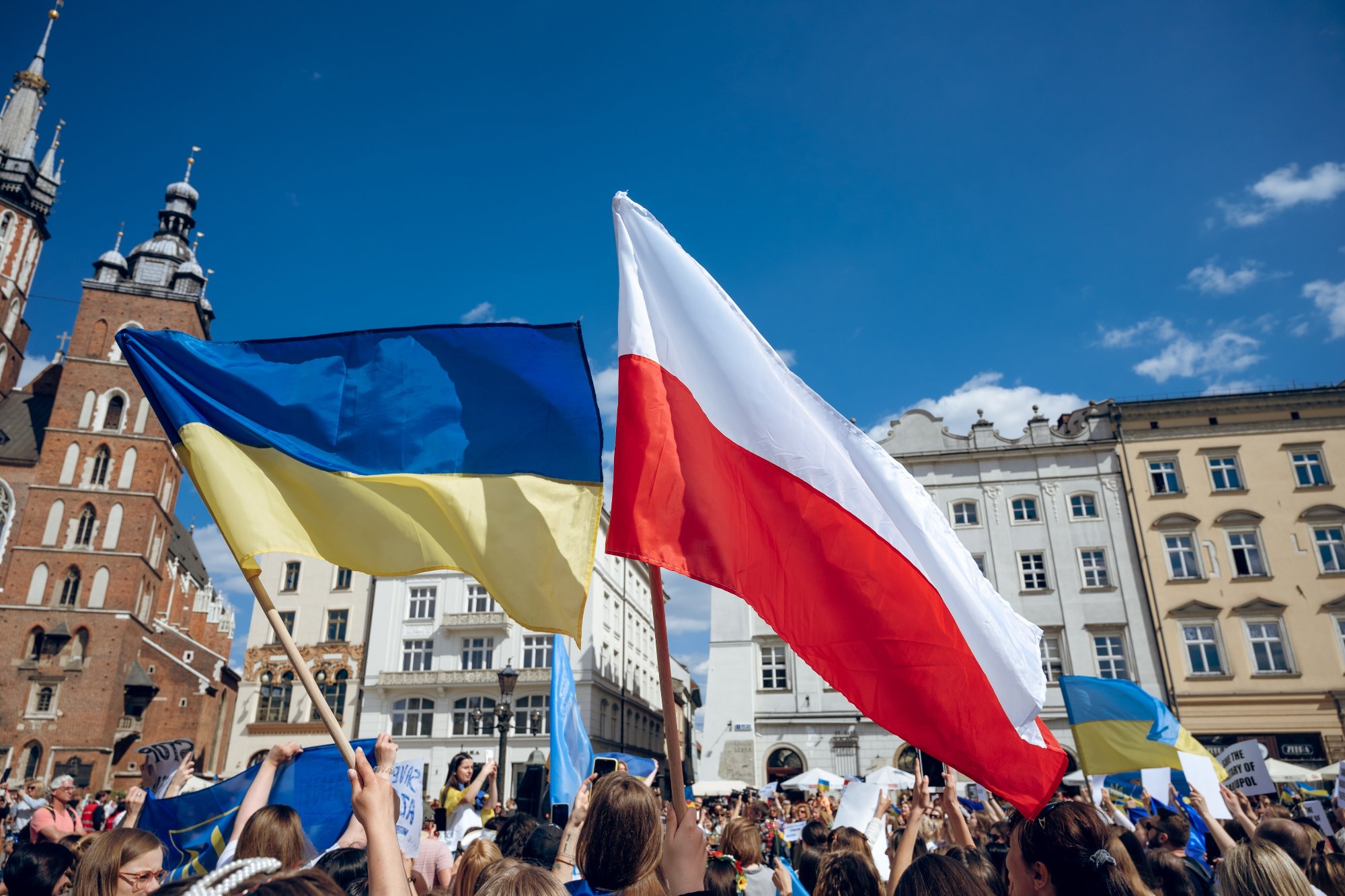 Ukraińcy mają czas do 31 sierpnia. Brak potwierdzenia tożsamości może odebrać 800+