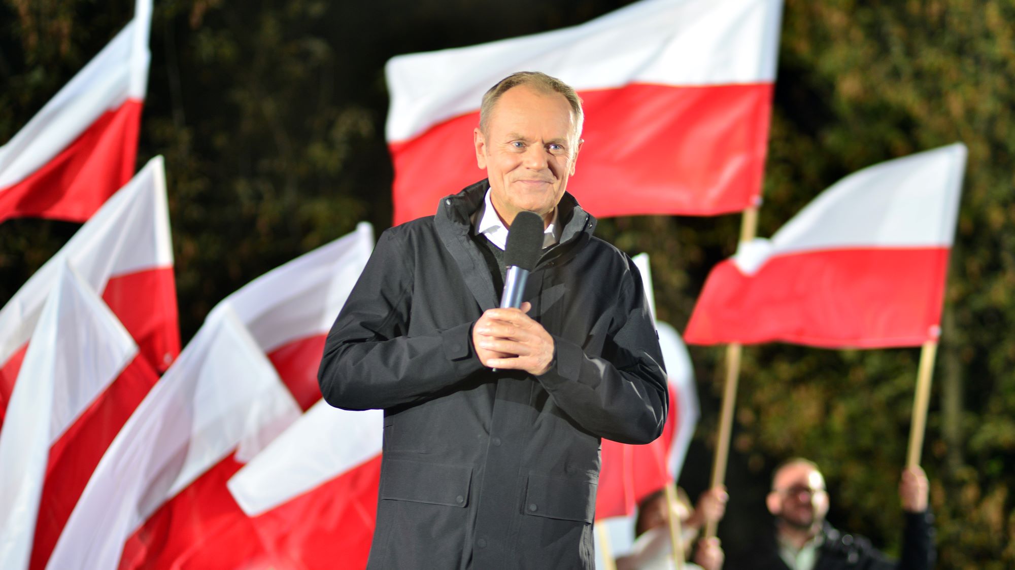 Jest dodatkowe wolne od pracy w 2026. Premier zdecydował. Aż pięć dni odpoczynku pod rząd bez brania urlopu