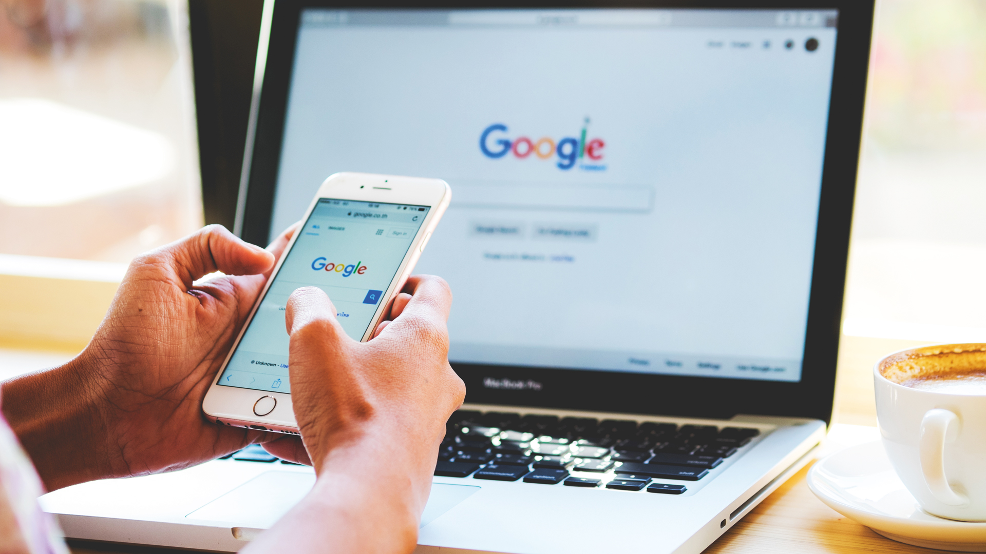 AI przyspiesza cyberataki. Google: tysiące danych logowania skradzione w mniej niż 6 godzin