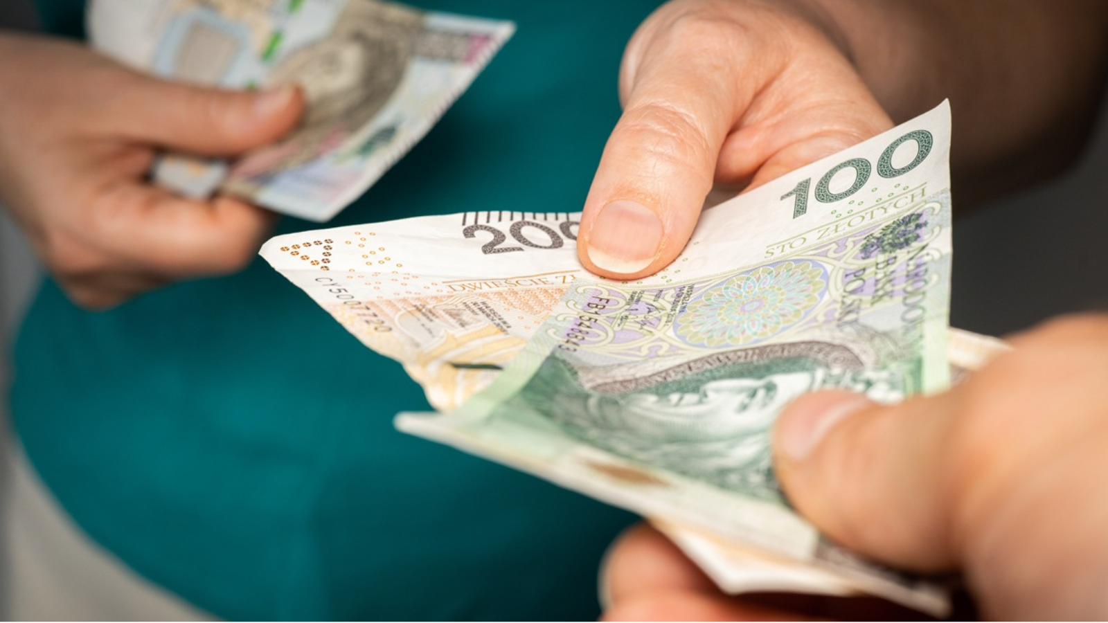 Nie każdy otrzyma pełne 1978,49 zł czternastki we wrześniu