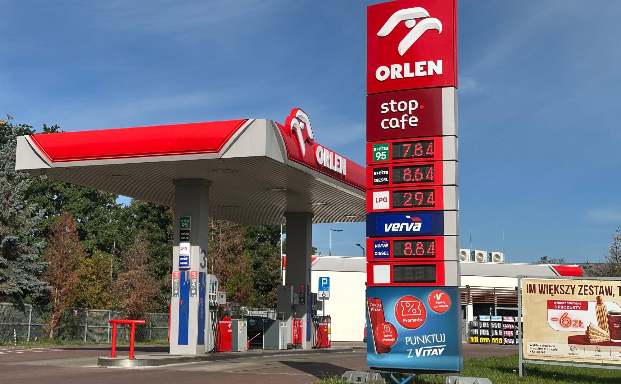 Cena ropy poniżej 100 USD nie pokazuje pełni kryzysu rynku paliw. Problem w mocach rafineryjnych, a gaz dokłada się do presji inflacyjnej