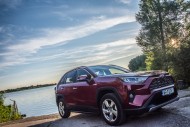 Test: Toyota RAV4 2.5 Hybrid Executive - po prostu rodzinna! Test: Toyota RAV4 2.5 Hybrid Executive - po prostu rodzinna!
