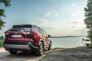 Test: Toyota RAV4 2.5 Hybrid Executive - po prostu rodzinna! Test: Toyota RAV4 2.5 Hybrid Executive - po prostu rodzinna!
