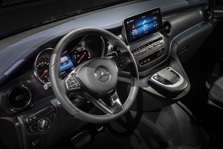 Mercedes EQV elektryczny MPV klasy premium