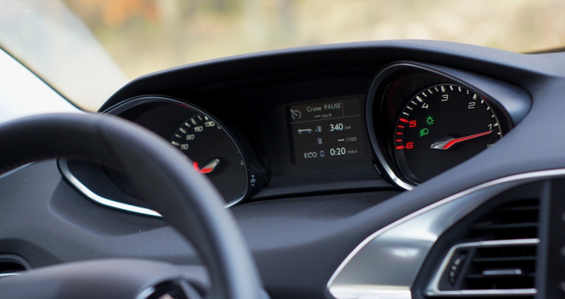 Test Peugeot 308 1.6 eHDI 115 KM nowa jakość! Infor.pl